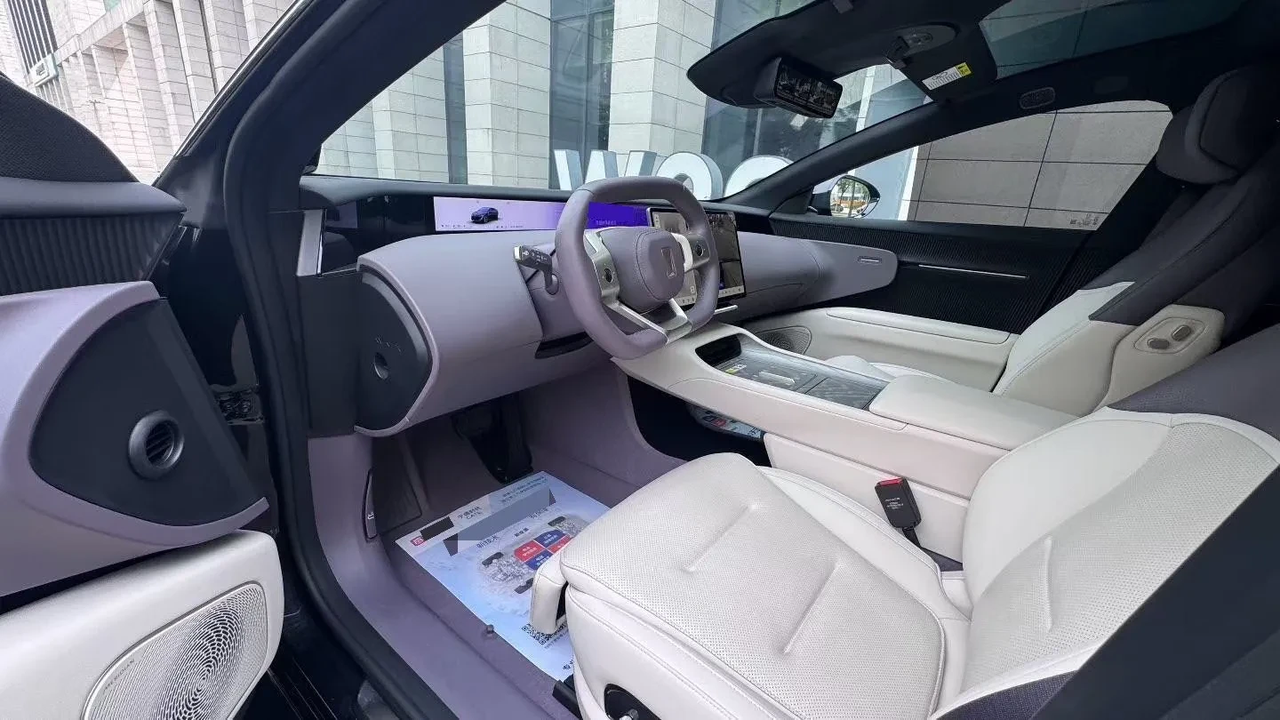 Avatr 12 Ultra Edition REEV RWD 39.05KWH, снимка 4 - Автомобили и джипове - 55074982