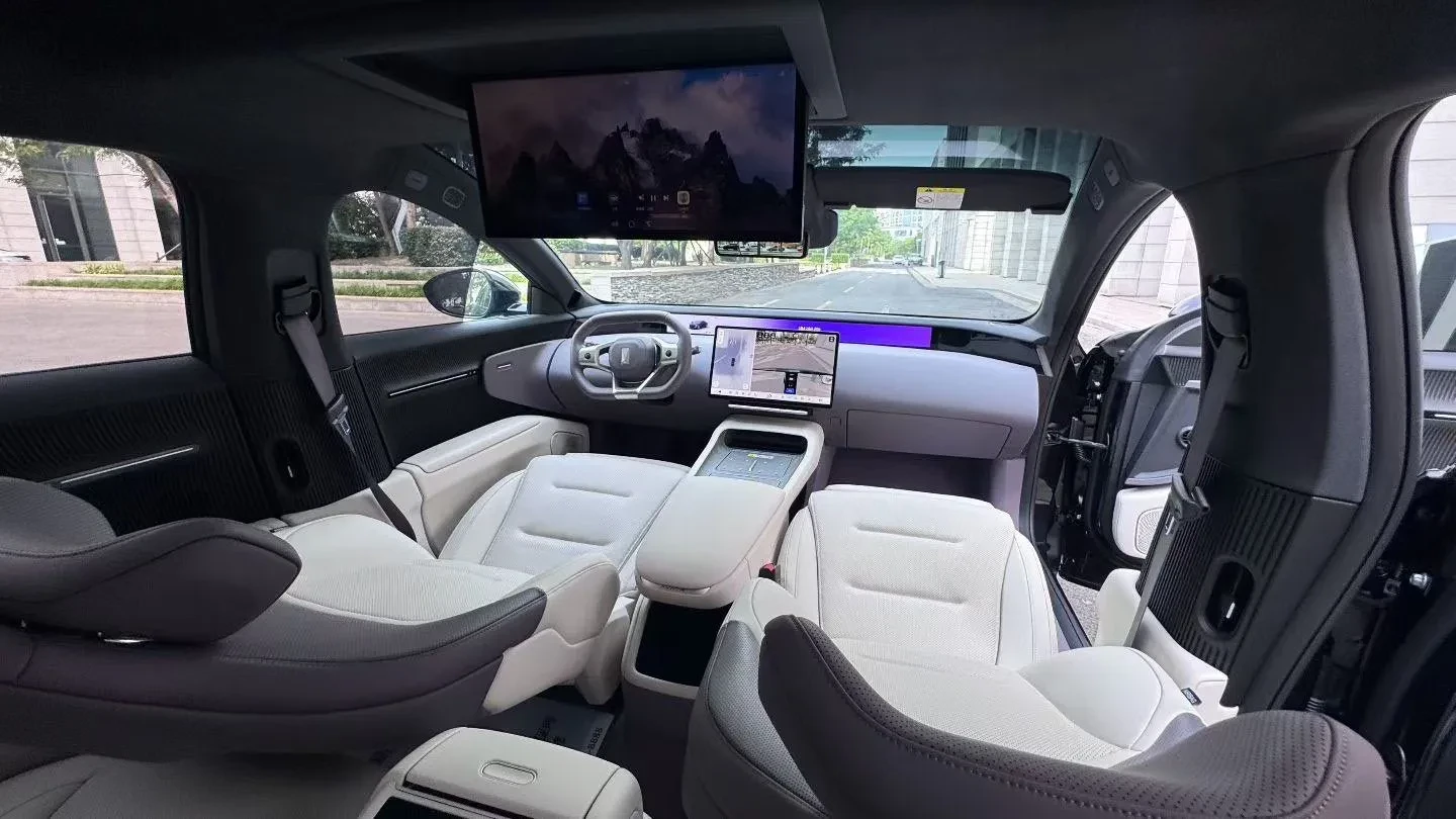 Avatr 12 Ultra Edition REEV RWD 39.05KWH, снимка 5 - Автомобили и джипове - 55074982
