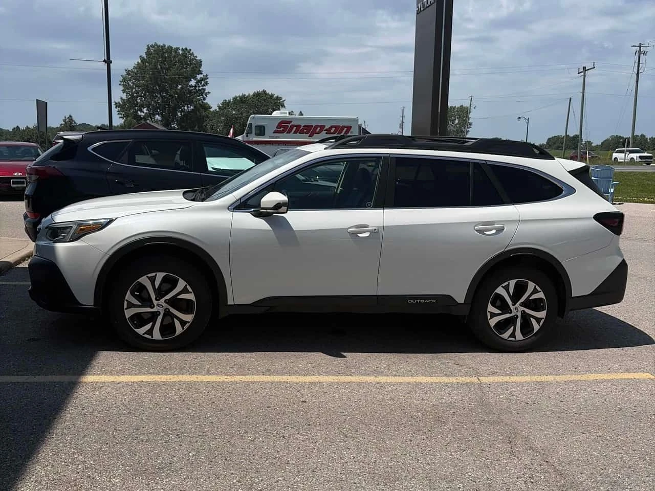 Subaru Outback * Limited XT * ГЛАВНО ПРЕДСТВАВИТЕЛСТВО НА HYUNDAI, снимка 2 - Автомобили и джипове - 55434123