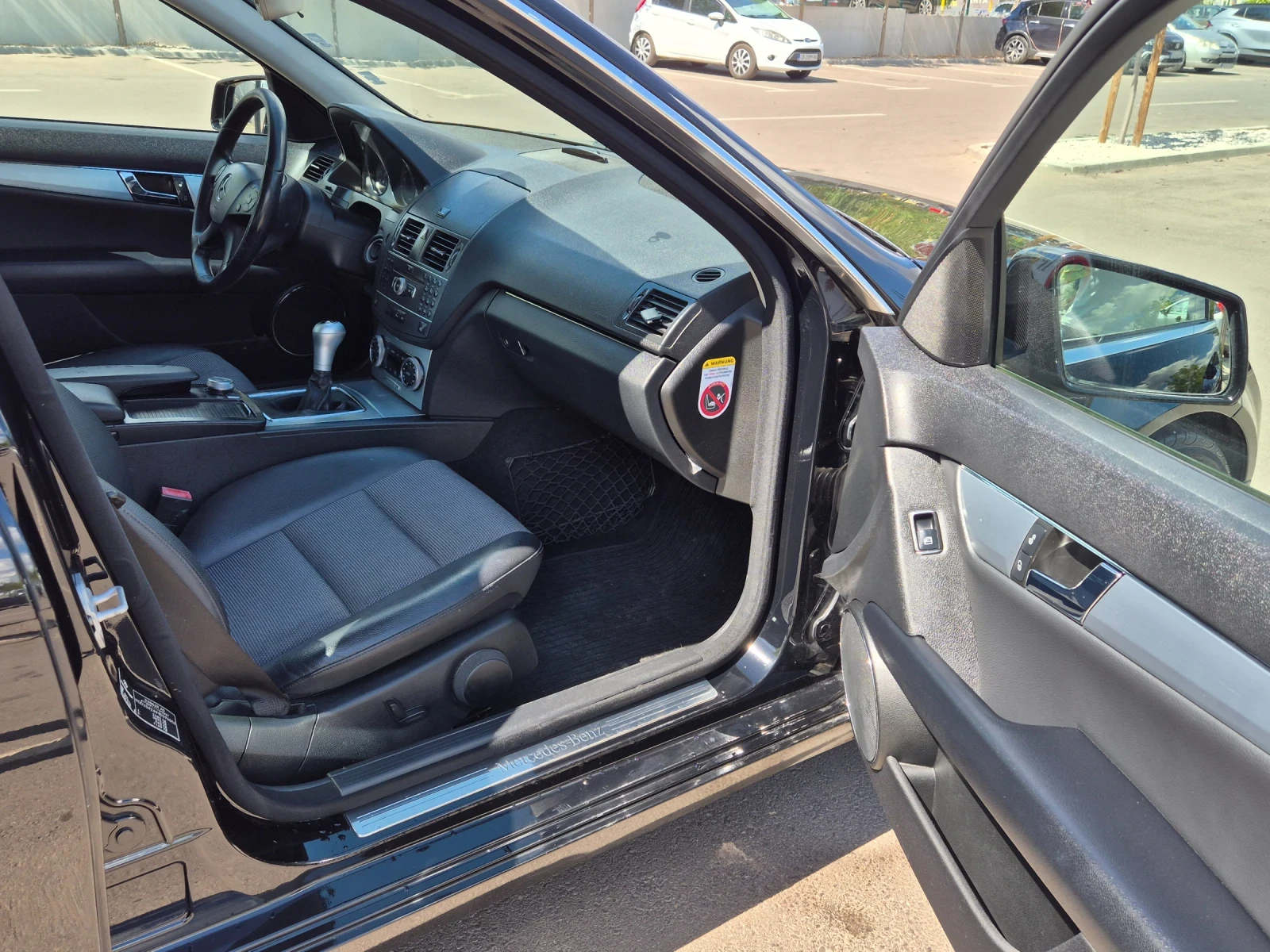 Mercedes-Benz C 180 BLUE EFFICIENCY , снимка 7 - Автомобили и джипове - 55963112