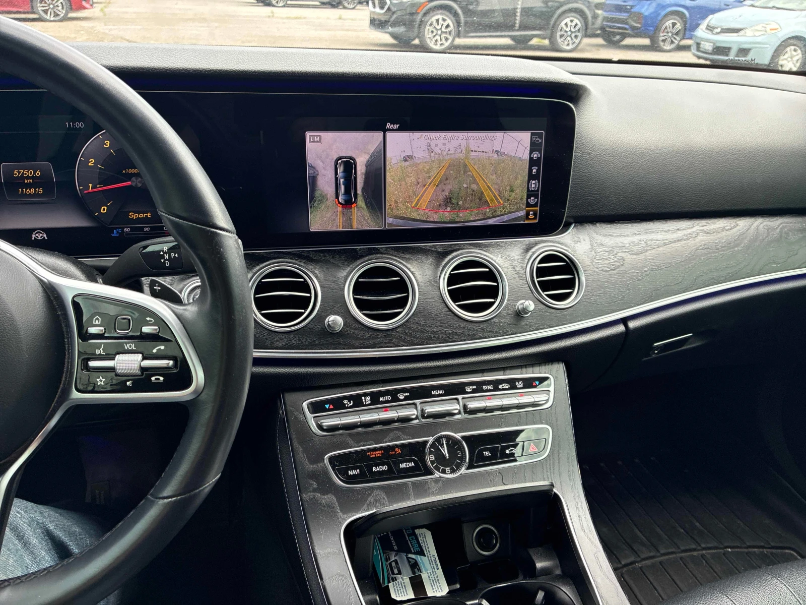 Mercedes-Benz E 300 * КЛИП НА МОТОРА CARFAX * ОПЦИЯ ЗА ФИНАНСИРАНЕ , снимка 9 - Автомобили и джипове - 55986843