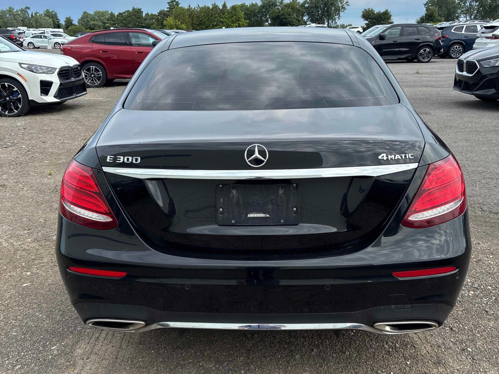 Mercedes-Benz E 300 * КЛИП НА МОТОРА CARFAX * ОПЦИЯ ЗА ФИНАНСИРАНЕ , снимка 4 - Автомобили и джипове - 55986843