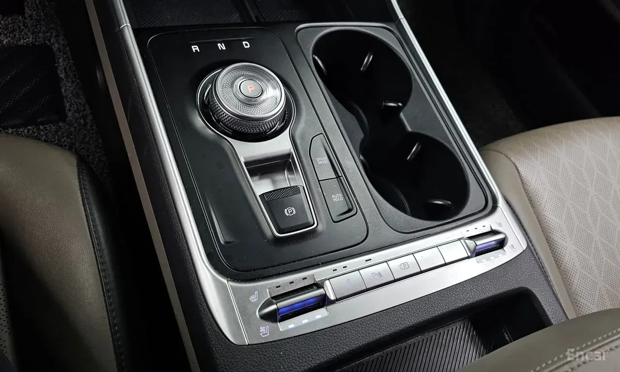 Kia Carnival PRESTIGE* 9* МЕСТА* ПОДГРЕВ* ОБДУХВАНЕ* 360КАМЕРА*, снимка 11 - Автомобили и джипове - 56183934