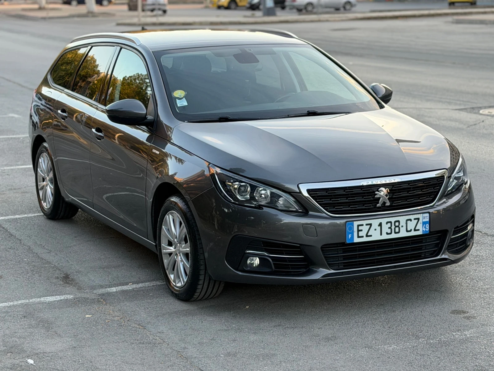 Peugeot 308 1.5HDI 8EAT, снимка 3 - Автомобили и джипове - 56330822