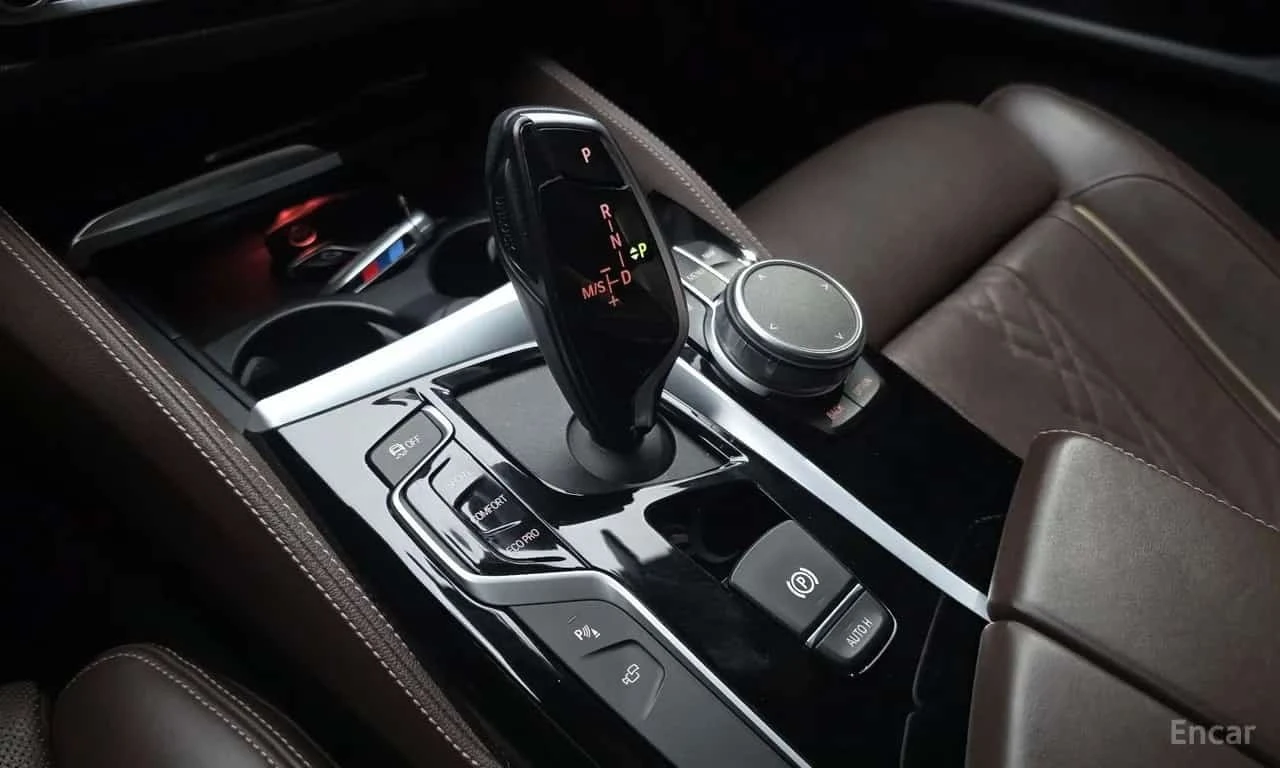 BMW 530 i xDrive M Sport* DIS* INDIVIDUAL* HUD* �����* B&W | Mobile.bg � ����������� 9