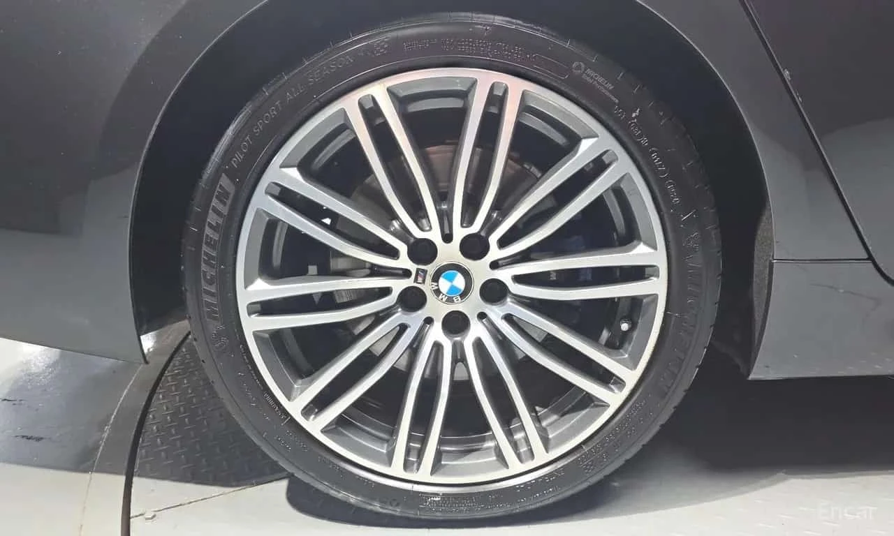 BMW 530 i xDrive M Sport* DIS* INDIVIDUAL* HUD* �����* B&W | Mobile.bg � ����������� 5