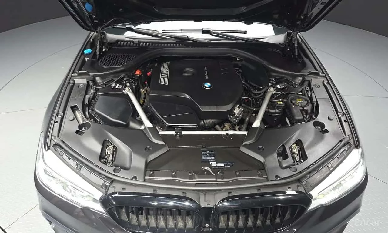 BMW 530 i xDrive M Sport* DIS* INDIVIDUAL* HUD* �����* B&W | Mobile.bg � ����������� 6