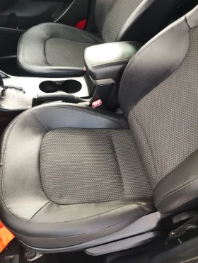 Hyundai IX35 БЕНЗИН АВТОМАТИК 2.0 163к.с. KEYLESS АВТОПИЛОТ , снимка 13