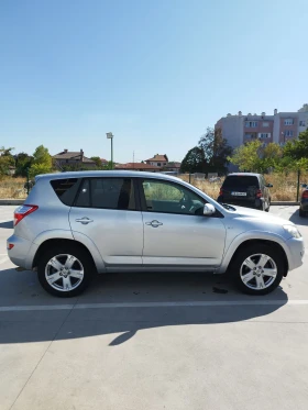 Toyota Rav4 2.2 D-4D, снимка 4