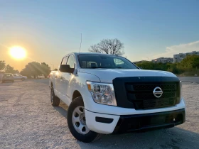 Nissan Titan crew cab V8 5.6L, снимка 1