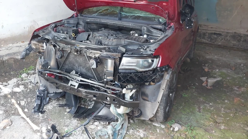 Jeep Grand cherokee Srt8 , снимка 10 - Автомобили и джипове - 52554536