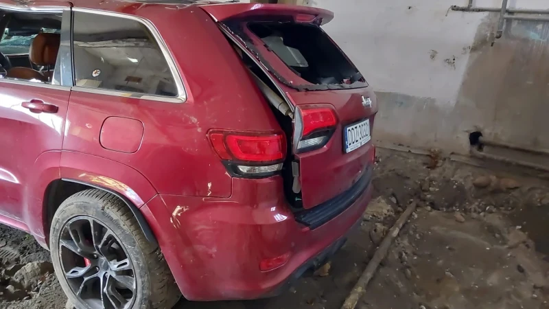 Jeep Grand cherokee Srt8 , снимка 3 - Автомобили и джипове - 52554536