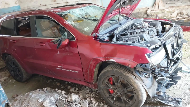 Jeep Grand cherokee Srt8 , снимка 2 - Автомобили и джипове - 52554536