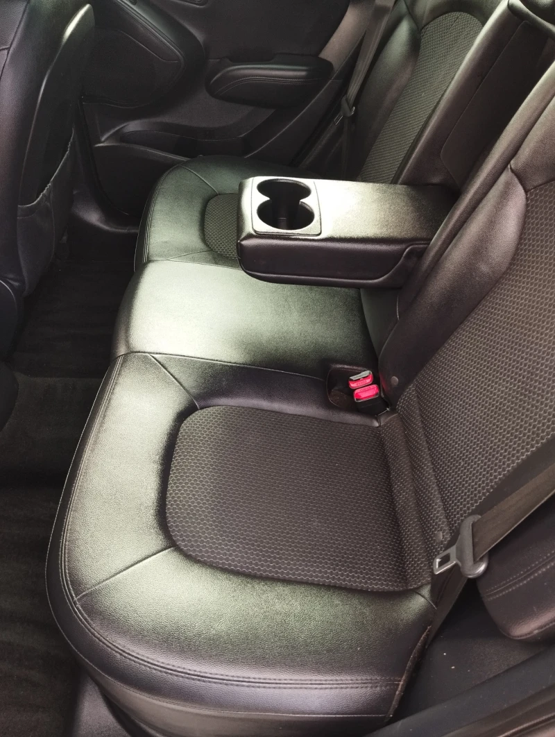Hyundai IX35 БЕНЗИН АВТОМАТИК 2.0 163к.с. KEYLESS АВТОПИЛОТ , снимка 14 - Автомобили и джипове - 52377639
