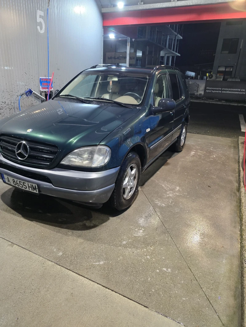 Mercedes-Benz ML 320 3.2i, снимка 2 - Автомобили и джипове - 52996494