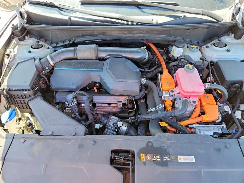 Hyundai Tucson, снимка 11 - Автомобили и джипове - 55125192