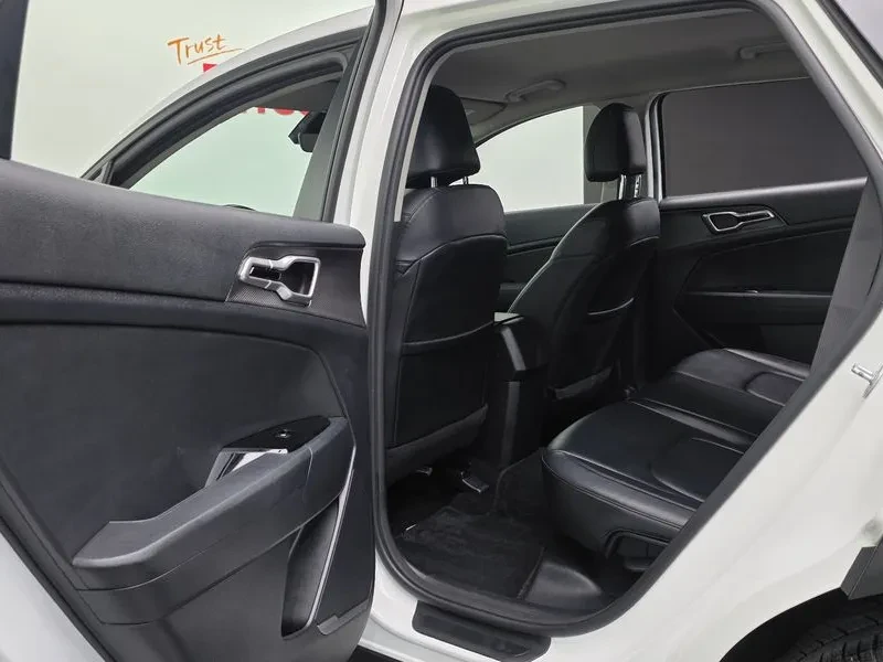 Kia Sportage 1.6T 2WD TRENDY, снимка 13 - Автомобили и джипове - 56305436
