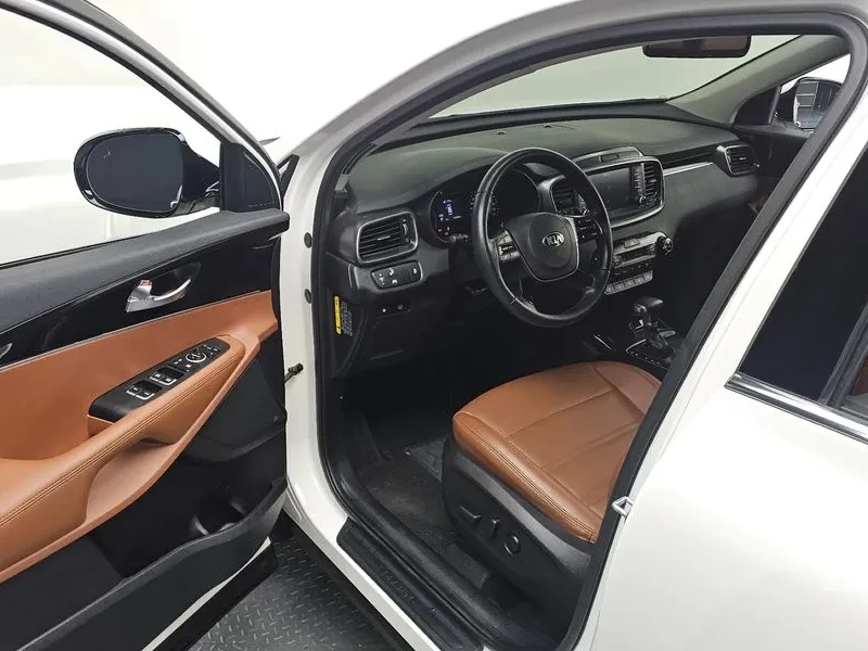 Kia Sorento, снимка 11 - Автомобили и джипове - 56561101