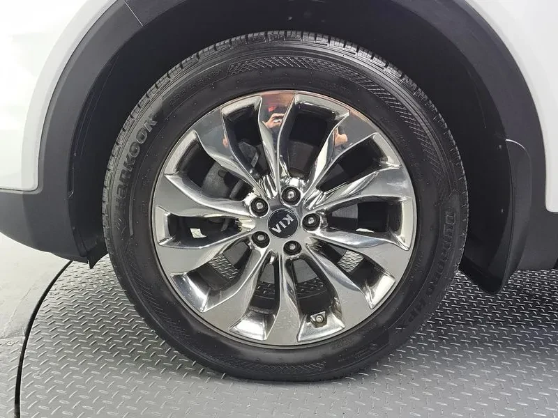 Kia Sorento, снимка 5 - Автомобили и джипове - 56561101