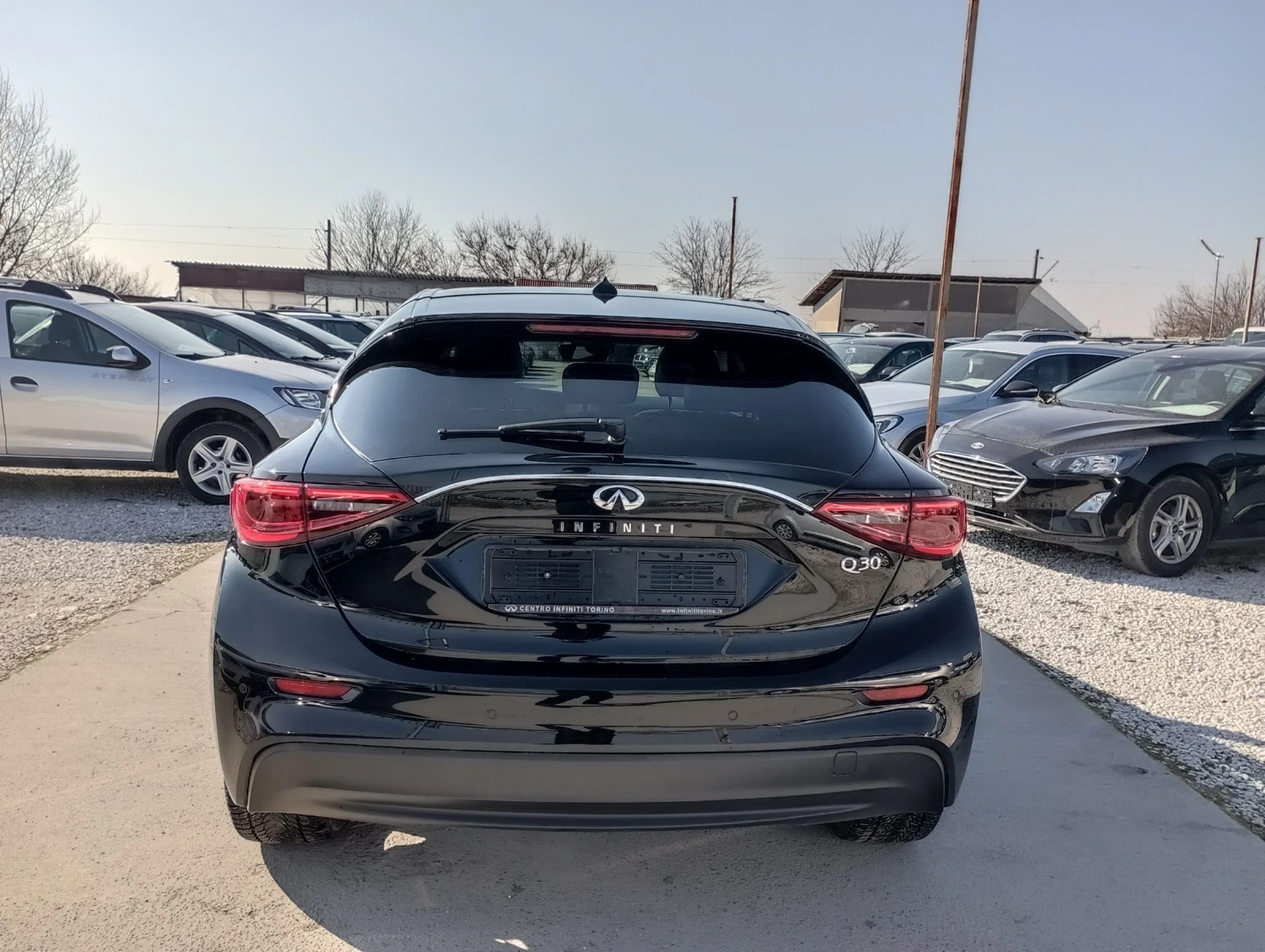 Infiniti Q30 1.5, Бизнес  - изображение 5