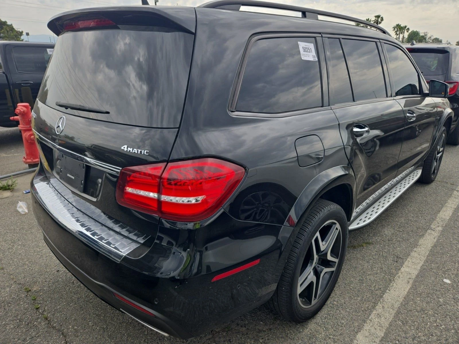 Mercedes-Benz GLS 500 AMG* DISTRONIK* МАСАЖ* ОБДУХ* 7МЕСТА* ПАНО* HARMAN - изображение 5