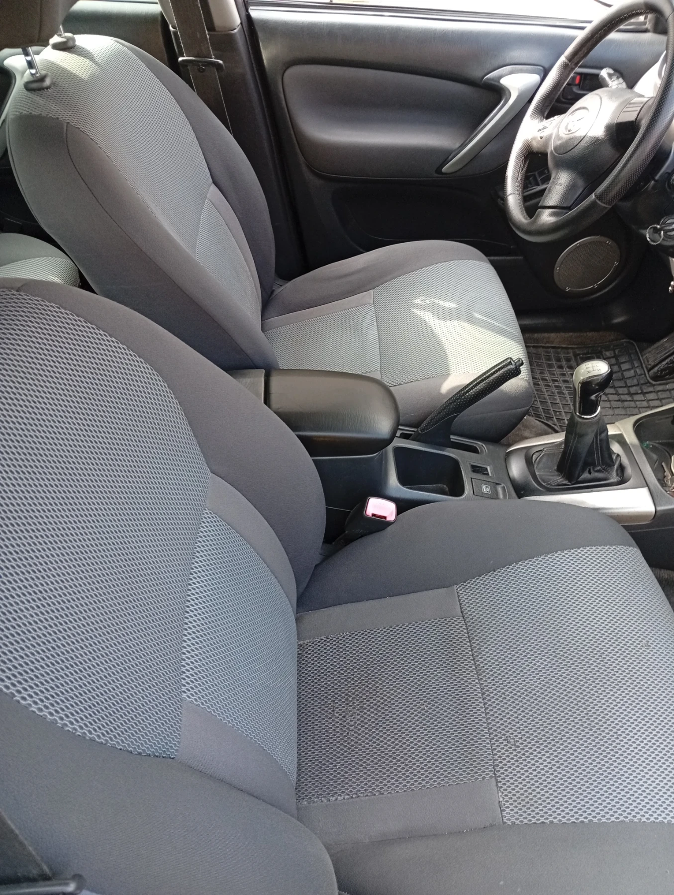Toyota Rav4 2.0 D4D - изображение 7