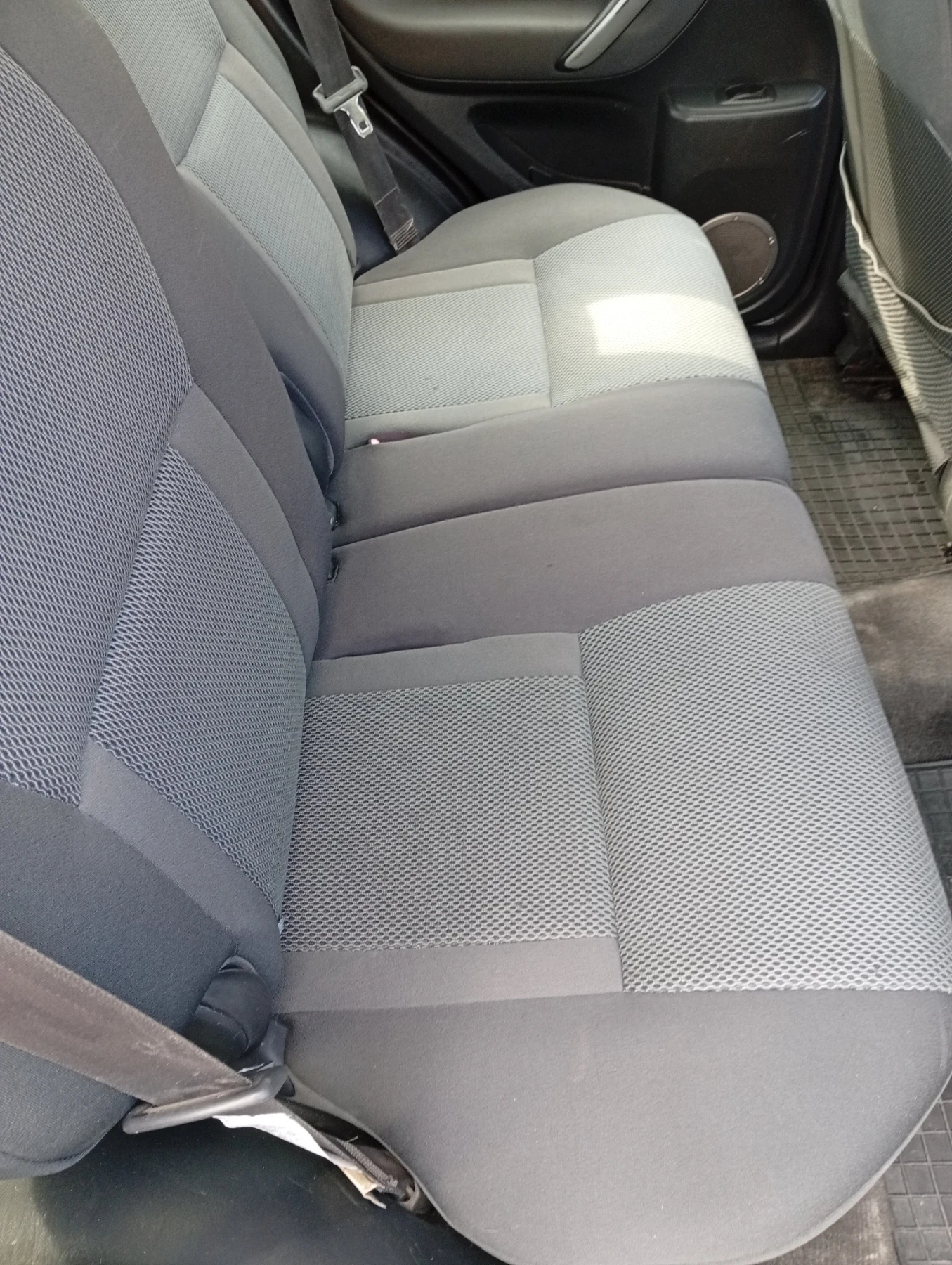 Toyota Rav4 2.0 D4D - изображение 8