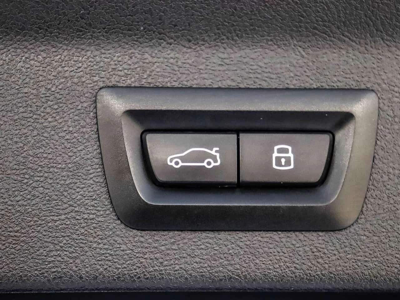 BMW X3 | HARMAN KARDON | HUD | 360 | ЧЕРВЕН САЛОН | , снимка 17 - Автомобили и джипове - 54307359