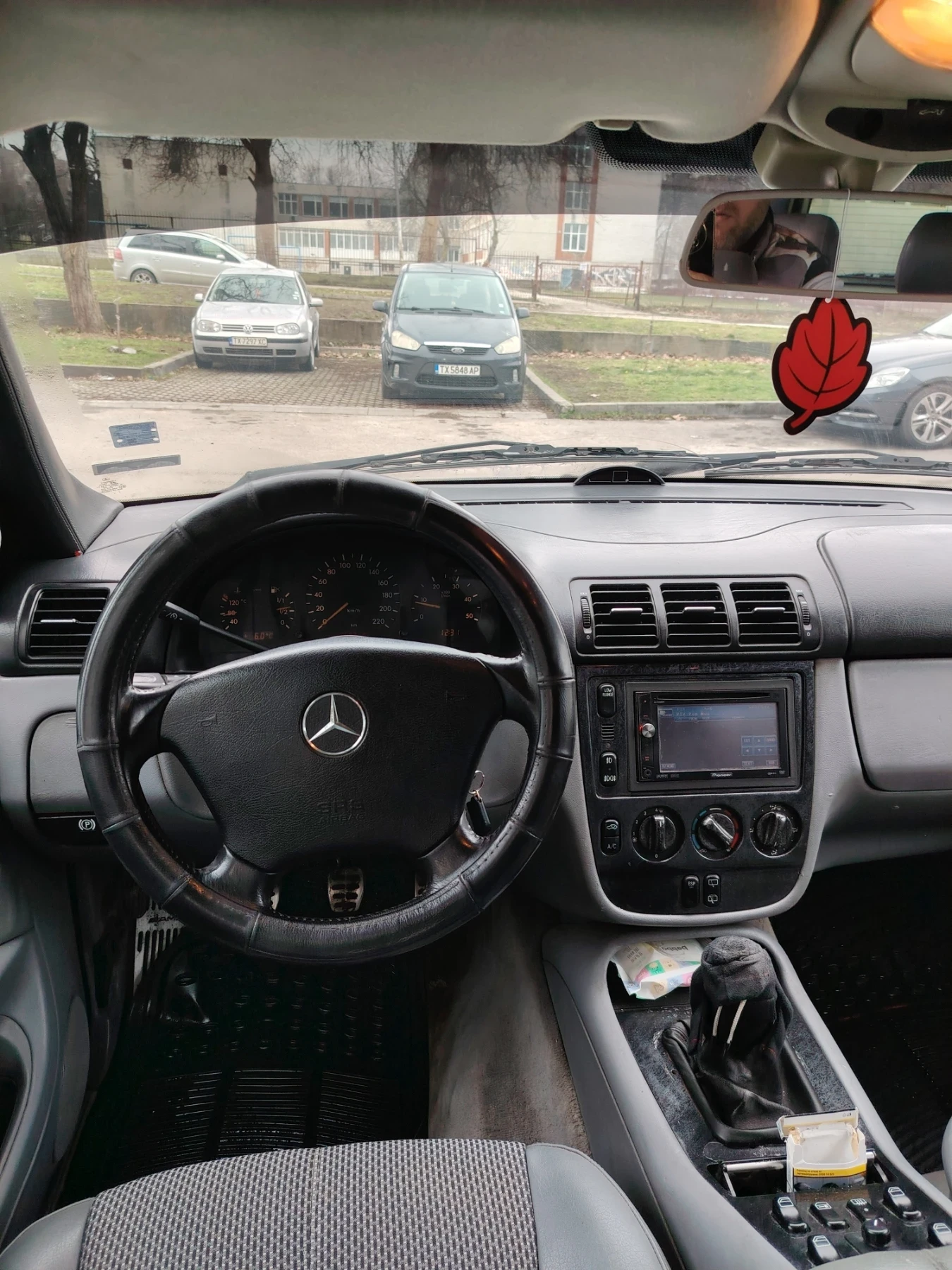 Mercedes-Benz ML 270 2.7CDI, снимка 13 - Автомобили и джипове - 54772732
