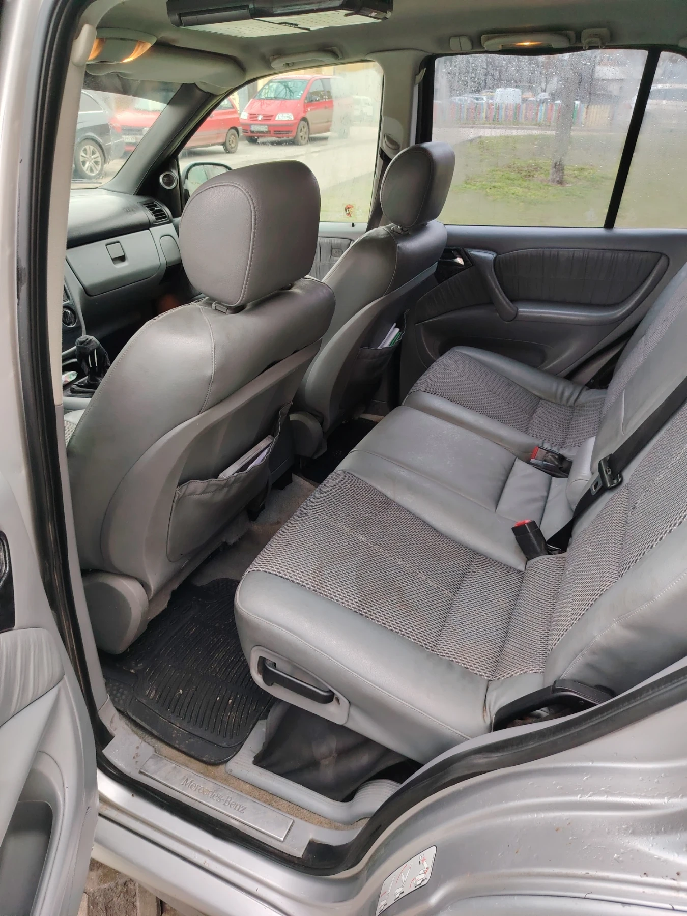 Mercedes-Benz ML 270 2.7CDI, снимка 10 - Автомобили и джипове - 54772732