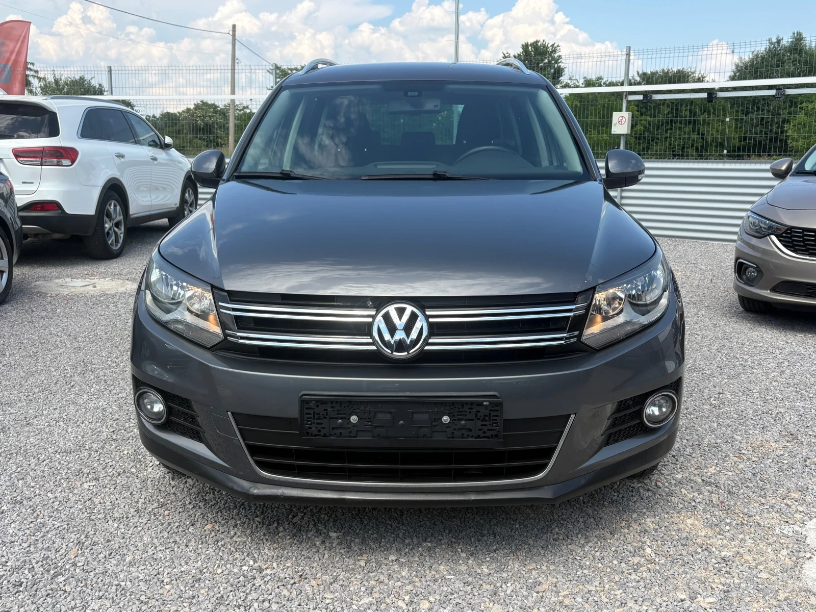 VW Tiguan 2.0TDI-HI-LINE, снимка 3 - Автомобили и джипове - 54802850