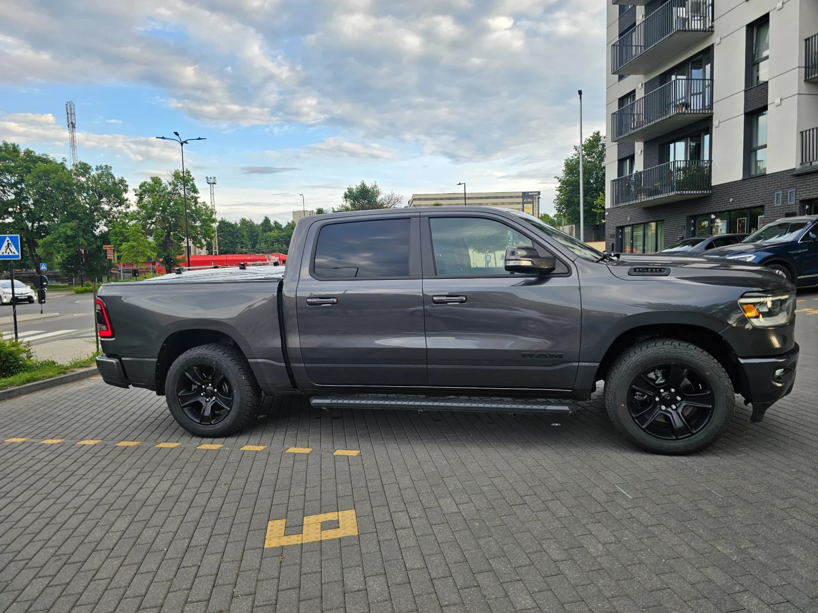 Dodge RAM 1500, снимка 4 - Автомобили и джипове - 55011050
