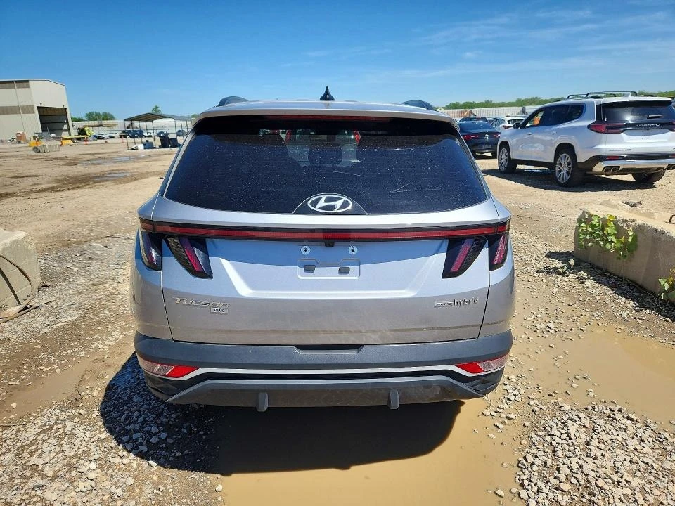 Hyundai Tucson, снимка 6 - Автомобили и джипове - 55125192