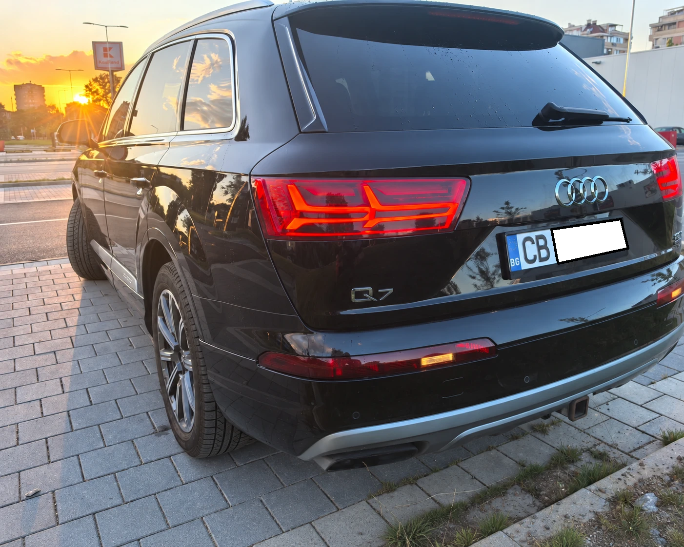 Audi Q7 Premium Plus| 7 места | С включено ДДС, снимка 3 - Автомобили и джипове - 55962440
