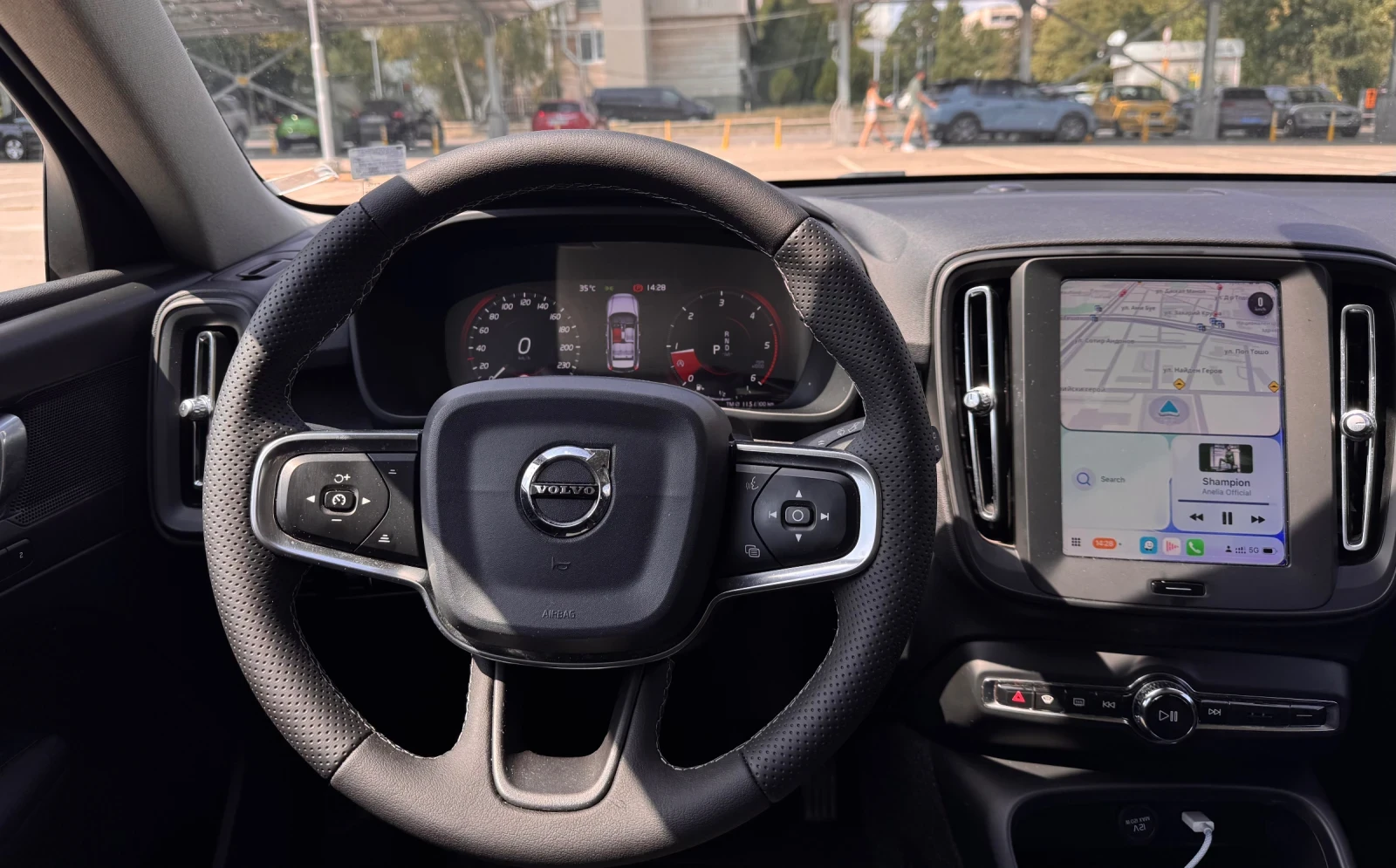 Volvo XC40, снимка 5 - Автомобили и джипове - 55779599