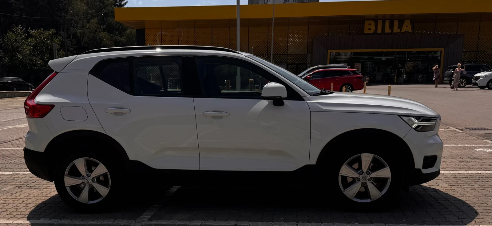Volvo XC40, снимка 3 - Автомобили и джипове - 55779599