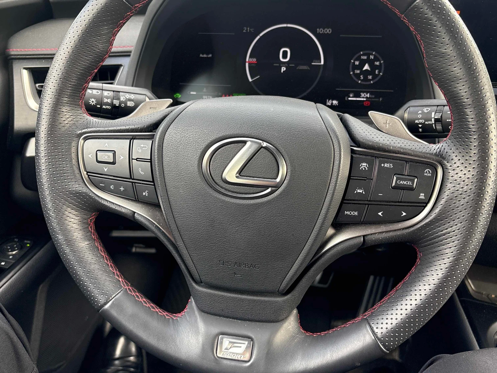 Lexus UX 300h  F-SPORT / ОБДУХВАНЕ / HUD / PANO , снимка 10 - Автомобили и джипове - 55951505
