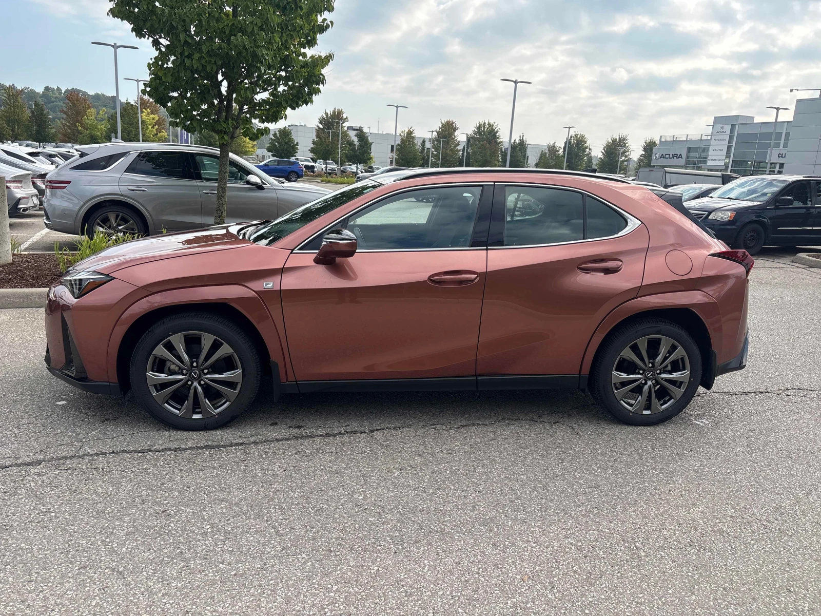 Lexus UX 300h  F-SPORT / ОБДУХВАНЕ / HUD / PANO , снимка 3 - Автомобили и джипове - 55951505