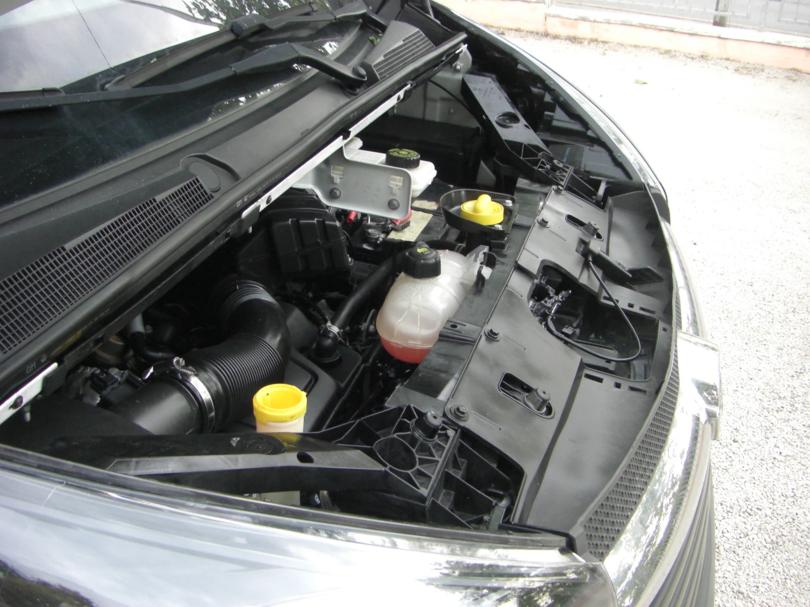 Opel Vivaro 1.6cdti KLIMA 6ck.EURO 6, снимка 17 - Бусове и автобуси - 54686069