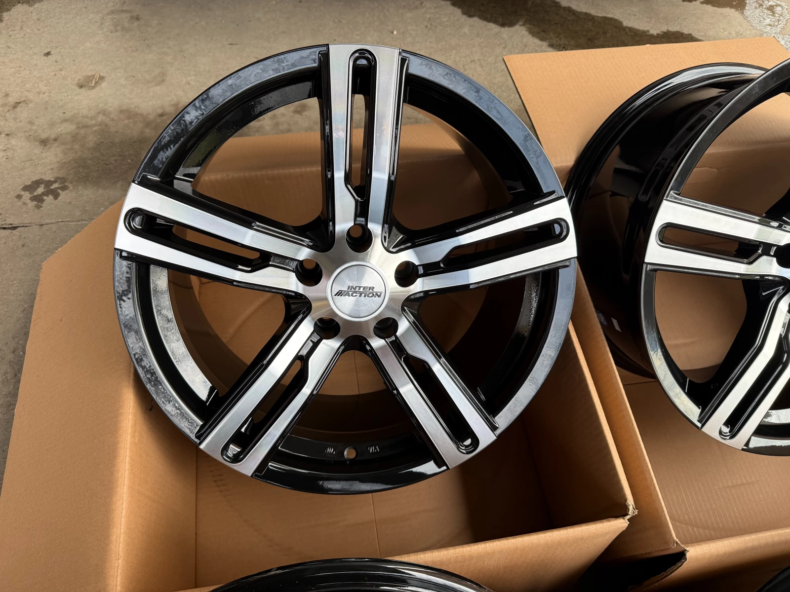 ������ | Mobile.bg � ����������� 4