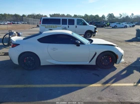 Toyota GR86 2.4l Premium, снимка 13