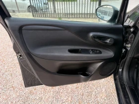 Fiat Punto GRANDE, 1.2 Бензин, Регистрирана - 6800 лв. - 23518613 9