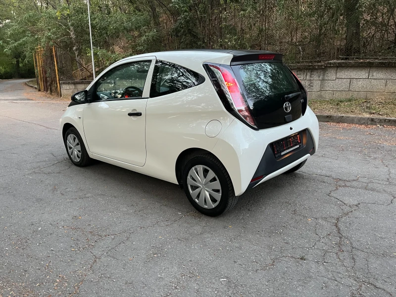 Toyota Aygo 1.0 Euro 6d, снимка 4 - Автомобили и джипове - 46911929