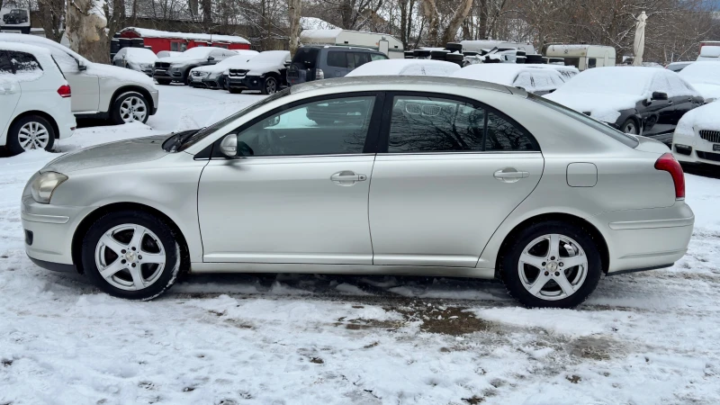 Toyota Avensis 2.2D-4D-150к.с., снимка 8 - Автомобили и джипове - 49151670