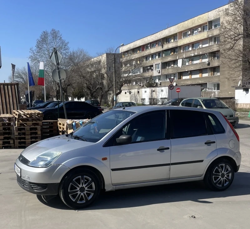 Ford Fiesta, снимка 1 - Автомобили и джипове - 49472104