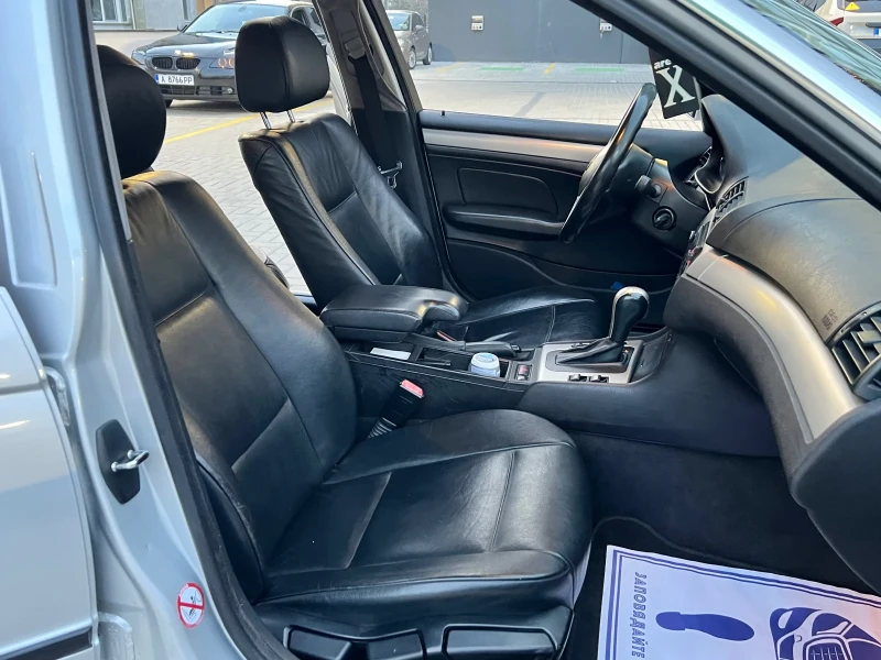 BMW 330 d 2005г Автоматик, снимка 13 - Автомобили и джипове - 52841641