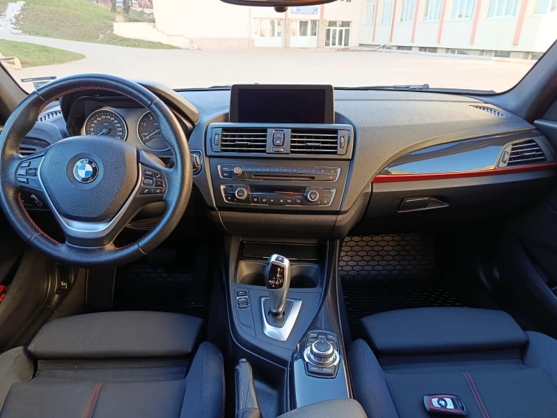 BMW 118 d Sport Line Автомат, снимка 13 - Автомобили и джипове - 52948557