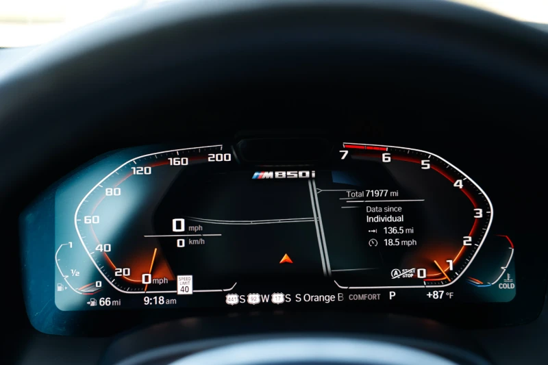 BMW 850 oupe M850i xDrive, снимка 11 - Автомобили и джипове - 53175465