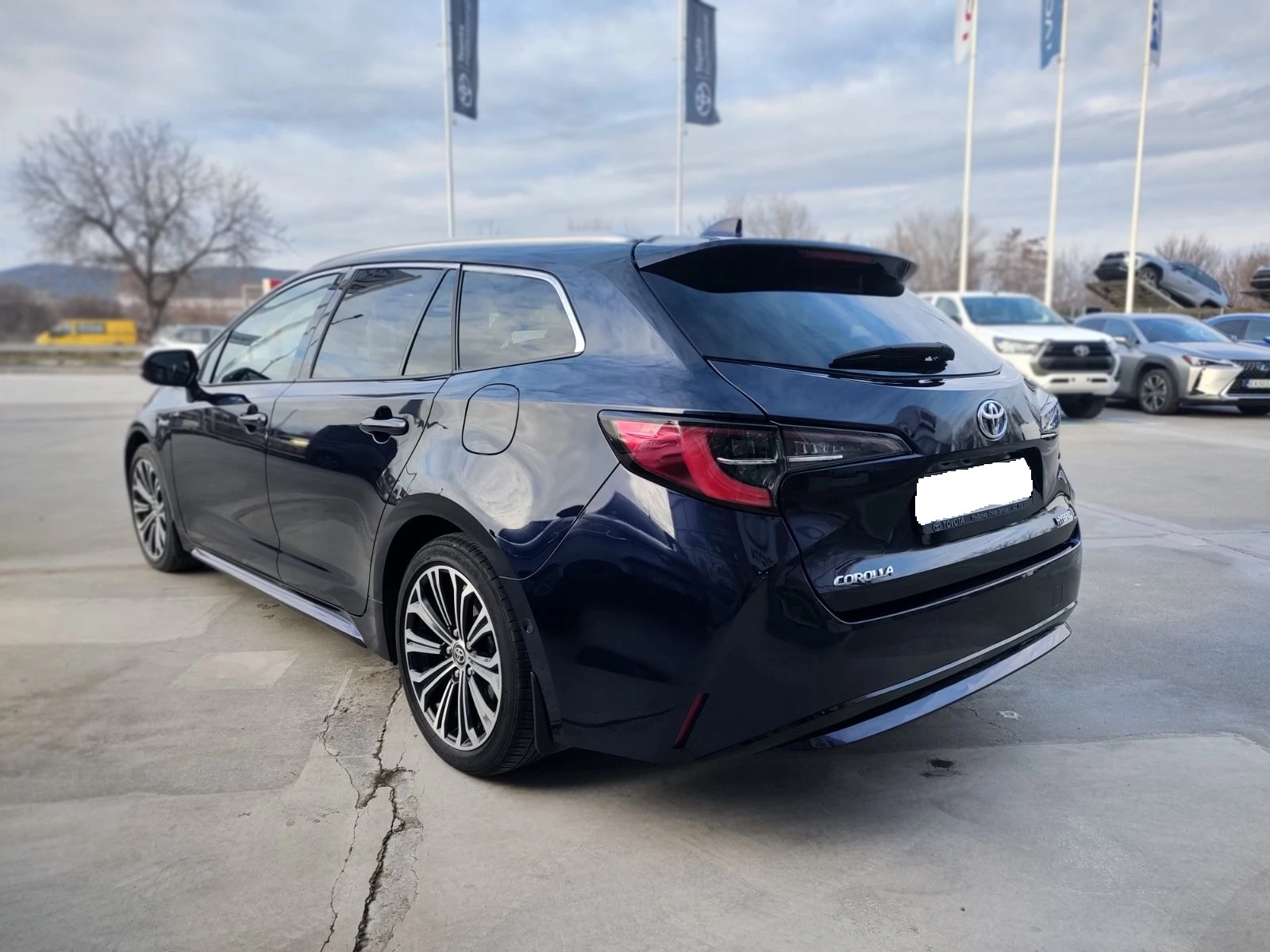 Toyota Corolla T.S LUXURY 1.8 HSD  - изображение 6