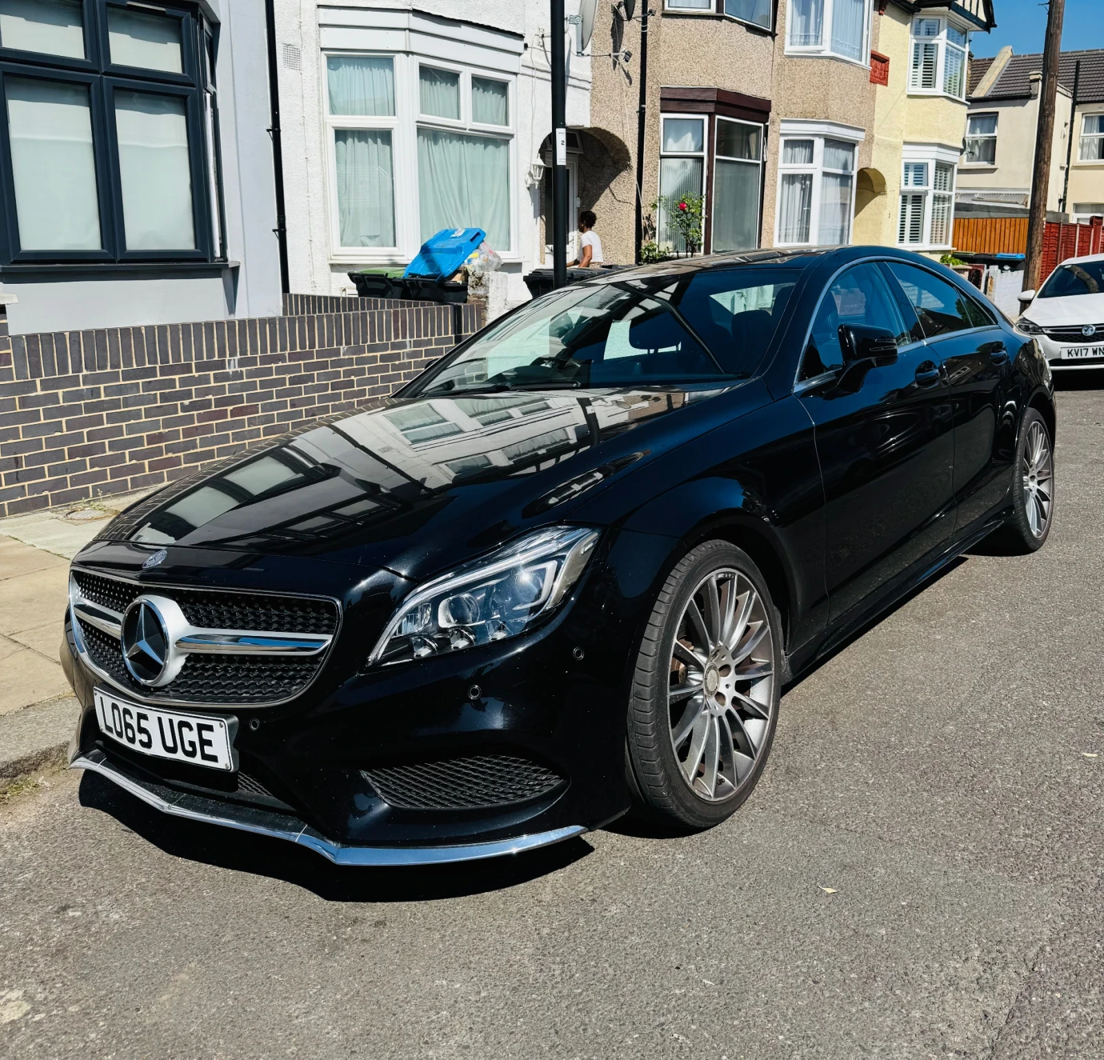 Mercedes-Benz CLS 220 перфектен AMG - изображение 4